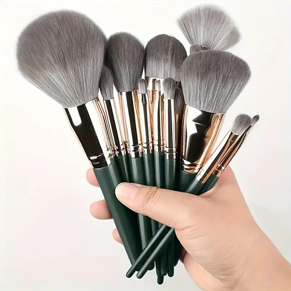 hypoallergenic-makeup-brush-set_1